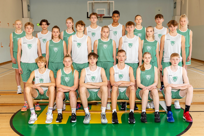 HBA joukkuekuva 2021-2022